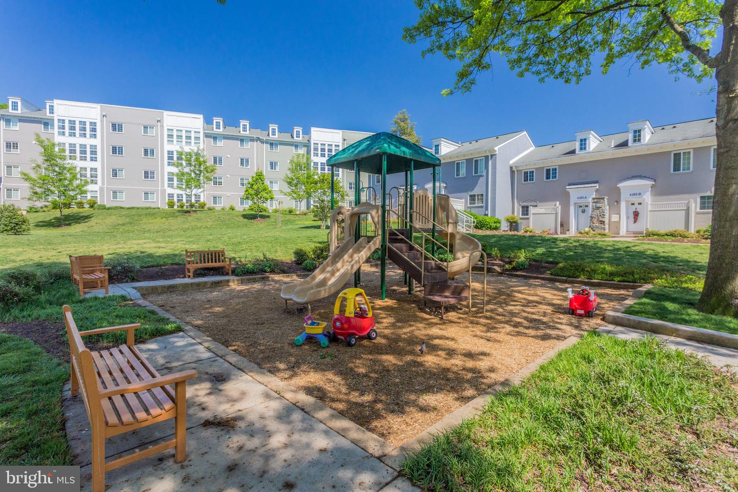 4149 S FOUR MILE RUN DR #201, ARLINGTON, Virginia 22204, 1 Bedroom Bedrooms, ,1 BathroomBathrooms,Residential,For sale,4149 S FOUR MILE RUN DR #201,VAAR2058344 MLS # VAAR2058344