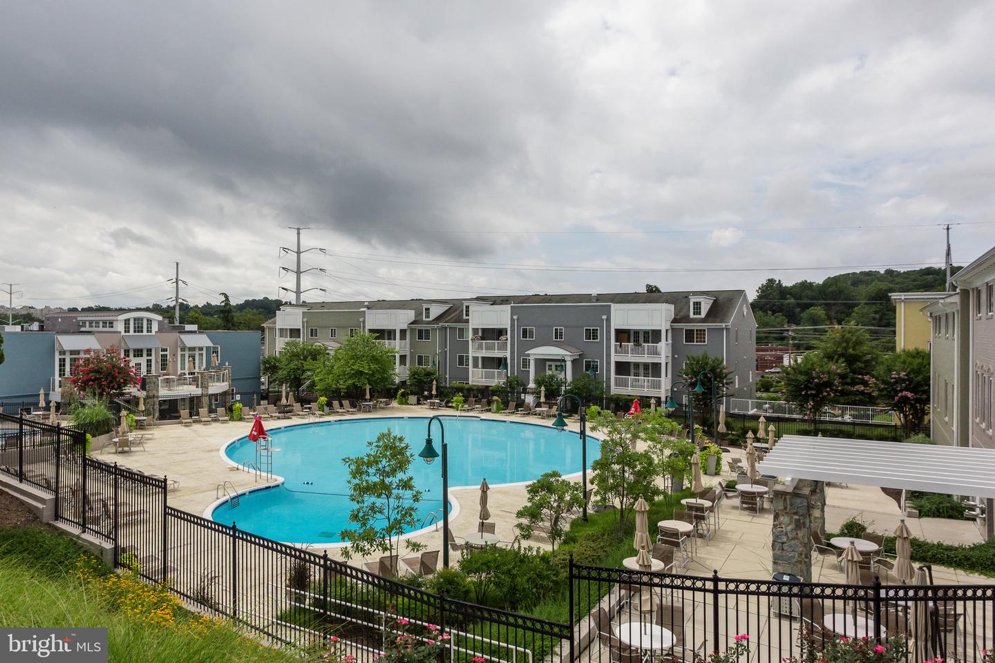 4149 S FOUR MILE RUN DR #201, ARLINGTON, Virginia 22204, 1 Bedroom Bedrooms, ,1 BathroomBathrooms,Residential,For sale,4149 S FOUR MILE RUN DR #201,VAAR2058344 MLS # VAAR2058344