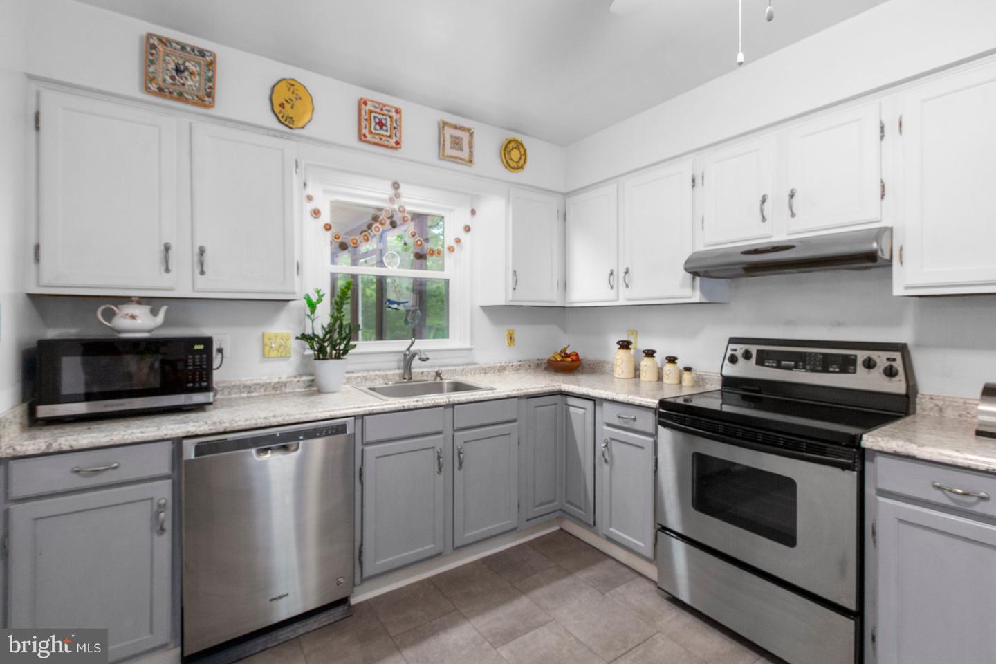 64 BRIARWOOD DR, FREDERICKSBURG, Virginia 22405, 3 Bedrooms Bedrooms, ,3 BathroomsBathrooms,Residential,For sale,64 BRIARWOOD DR,VAST2039306 MLS # VAST2039306
