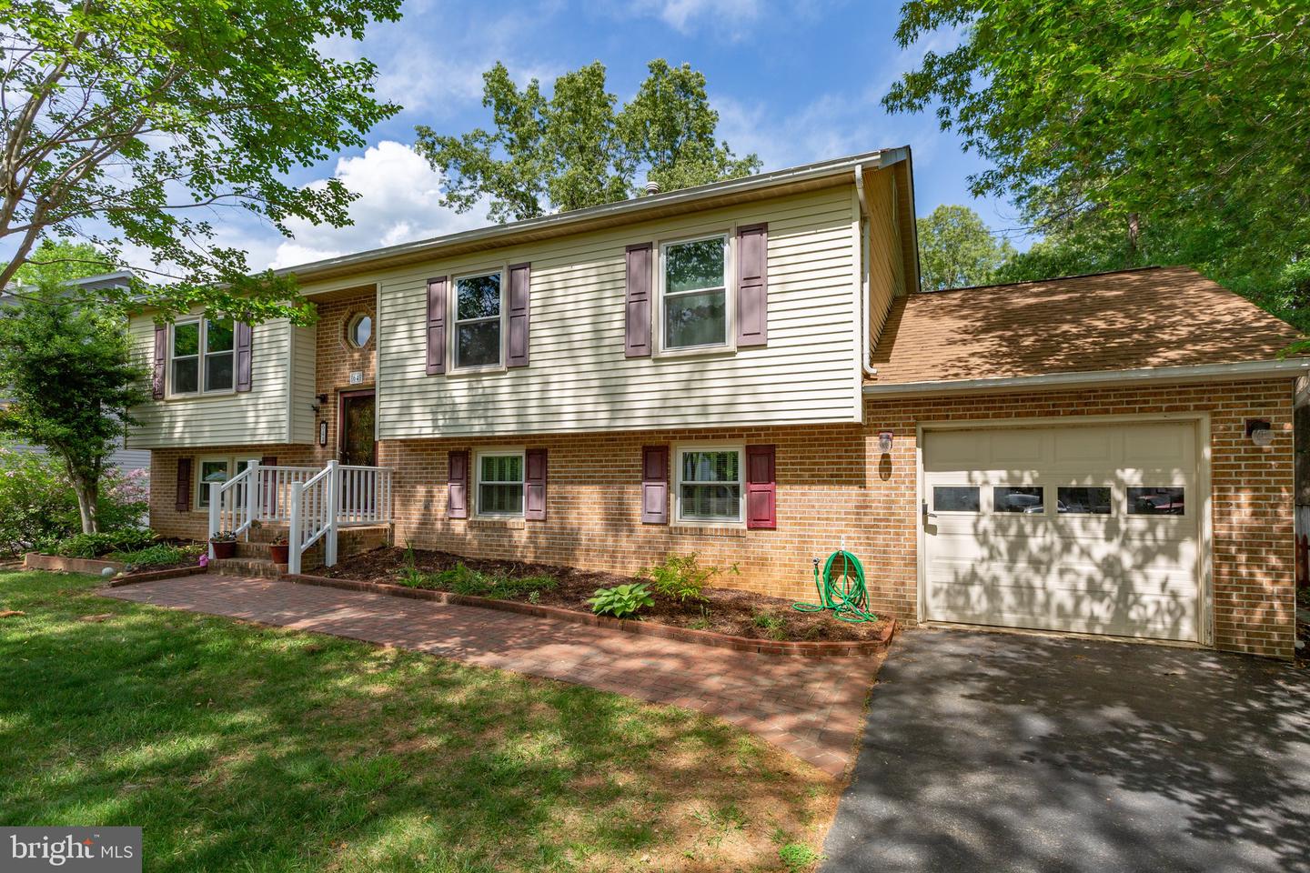 64 BRIARWOOD DR, FREDERICKSBURG, Virginia 22405, 3 Bedrooms Bedrooms, ,3 BathroomsBathrooms,Residential,For sale,64 BRIARWOOD DR,VAST2039306 MLS # VAST2039306