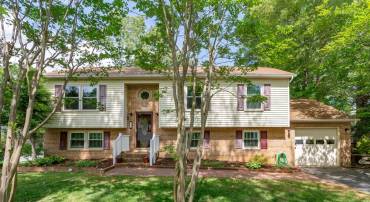 64 BRIARWOOD DR, FREDERICKSBURG, Virginia 22405, 3 Bedrooms Bedrooms, ,3 BathroomsBathrooms,Residential,For sale,64 BRIARWOOD DR,VAST2039306 MLS # VAST2039306