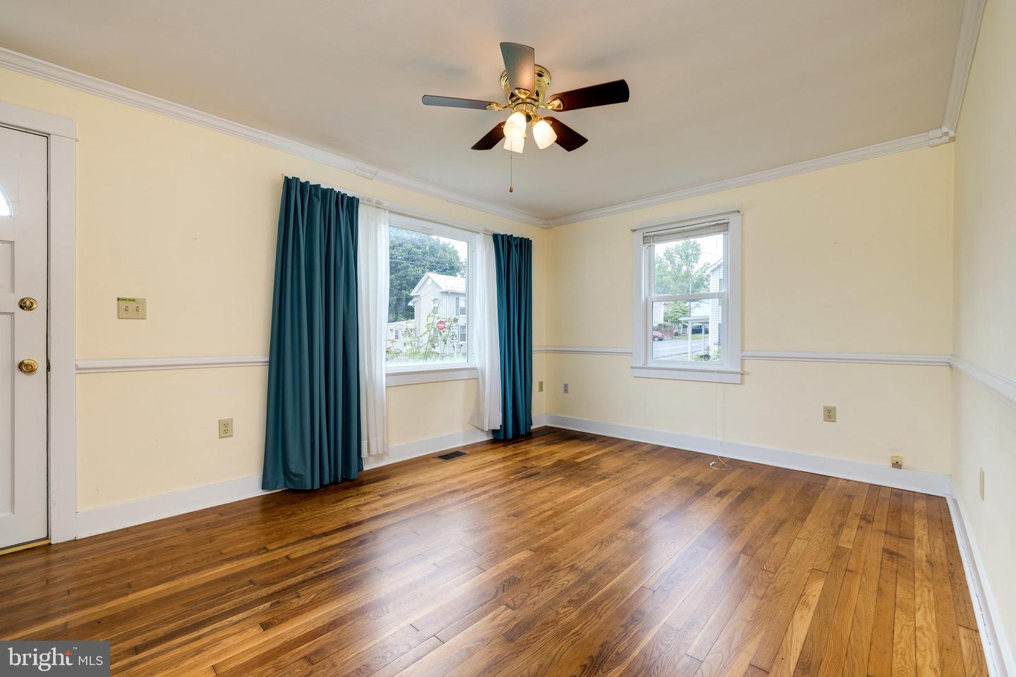 220 MECHANIC ST, LURAY, Virginia 22835, 3 Bedrooms Bedrooms, ,2 BathroomsBathrooms,Residential,For sale,220 MECHANIC ST,VAPA2004968 MLS # VAPA2004968