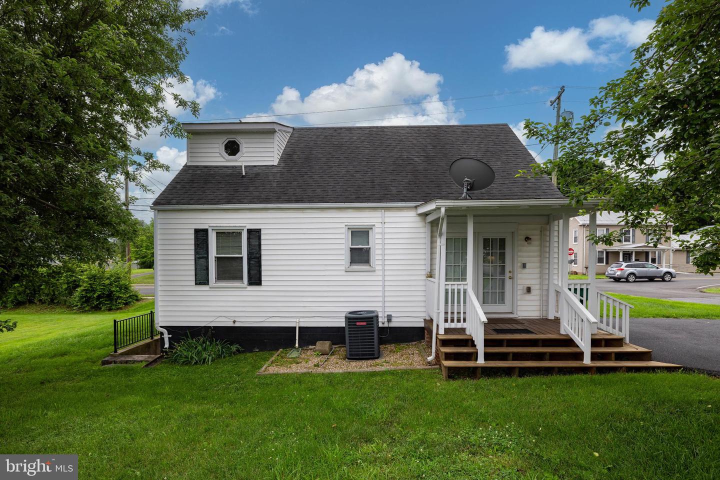 220 MECHANIC ST, LURAY, Virginia 22835, 3 Bedrooms Bedrooms, ,2 BathroomsBathrooms,Residential,For sale,220 MECHANIC ST,VAPA2004968 MLS # VAPA2004968
