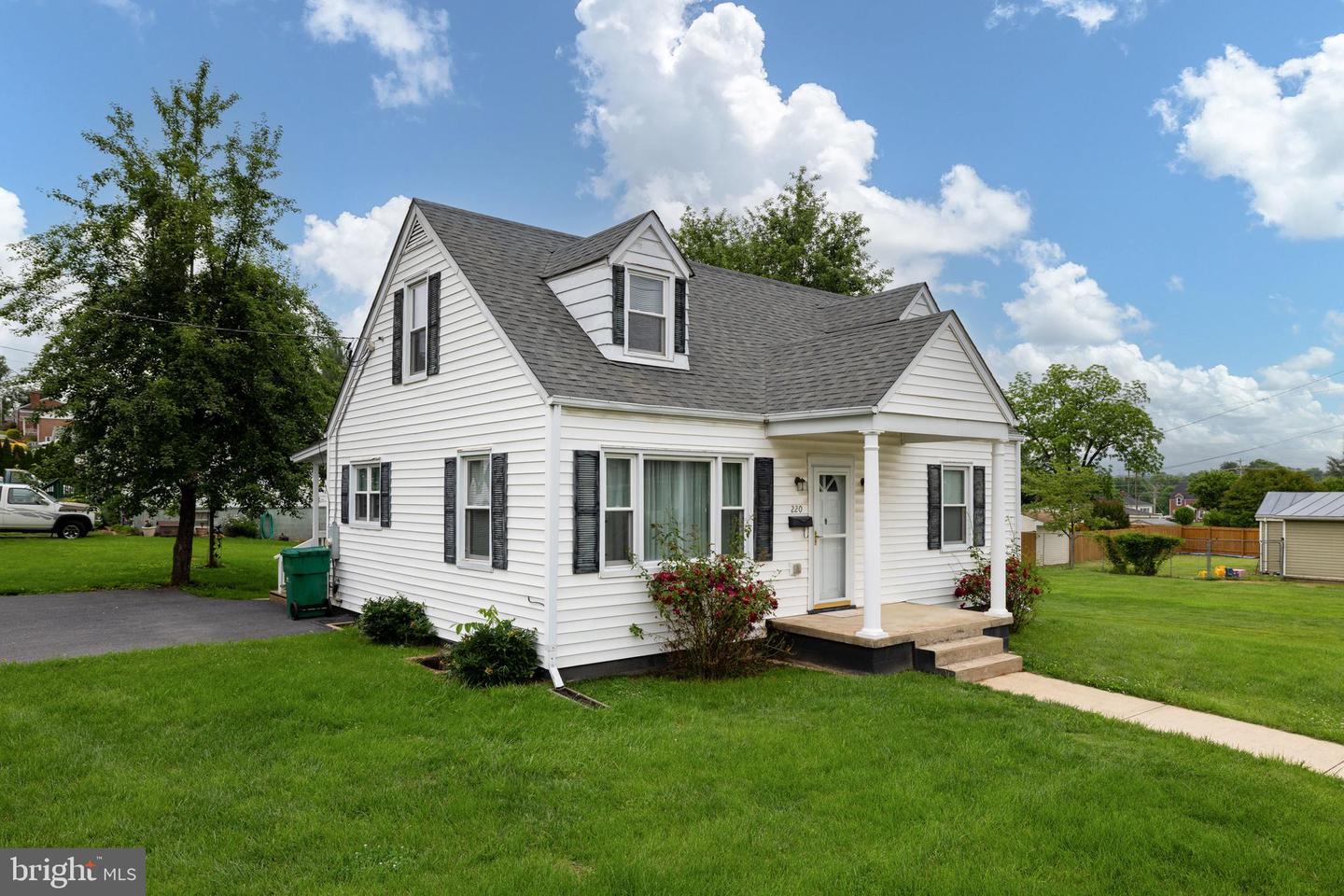 220 MECHANIC ST, LURAY, Virginia 22835, 3 Bedrooms Bedrooms, ,2 BathroomsBathrooms,Residential,For sale,220 MECHANIC ST,VAPA2004968 MLS # VAPA2004968
