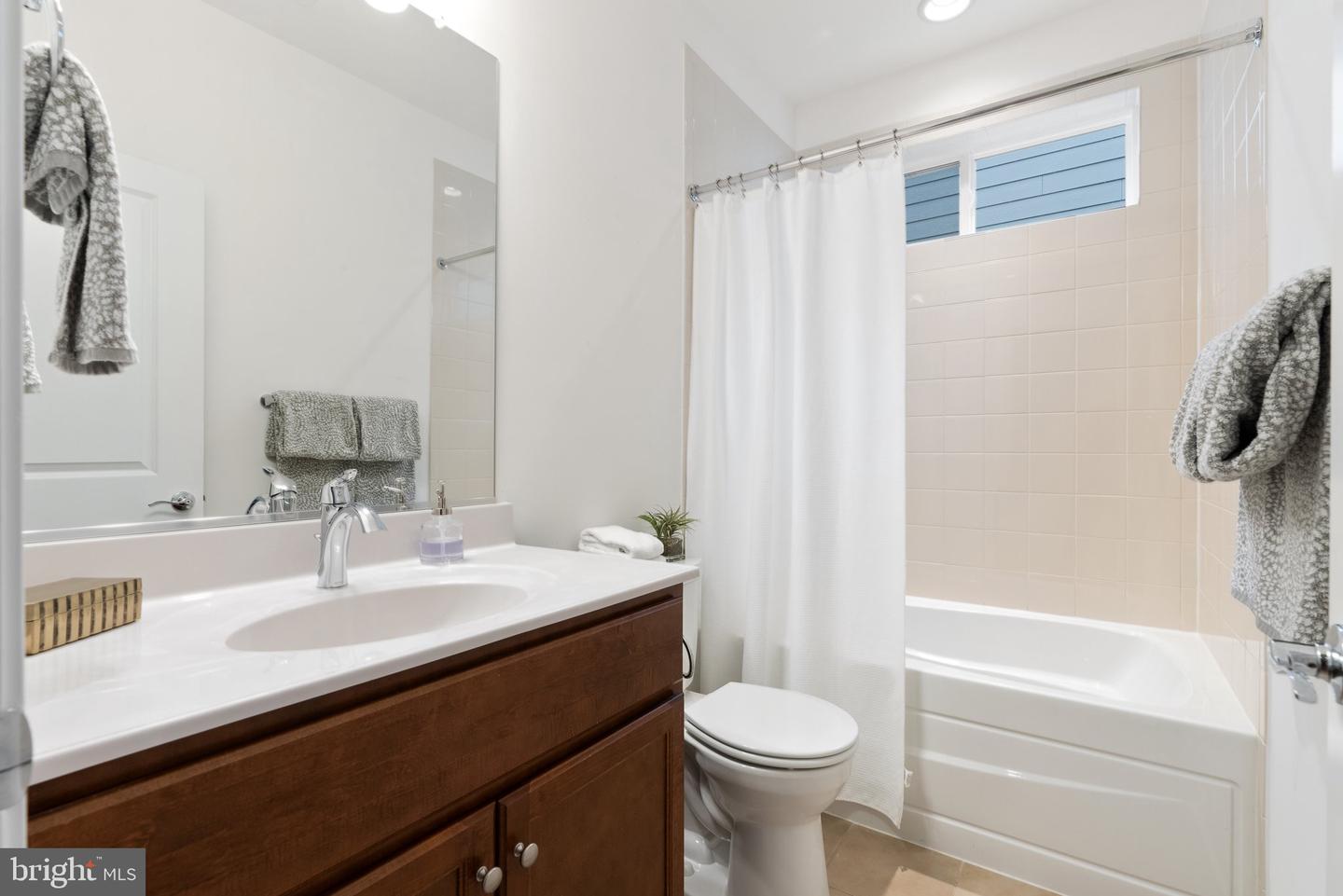 118 MILKWEED DR, LAKE FREDERICK, Virginia 22630, 2 Bedrooms Bedrooms, ,2 BathroomsBathrooms,Residential,For sale,118 MILKWEED DR,VAFV2034522 MLS # VAFV2034522
