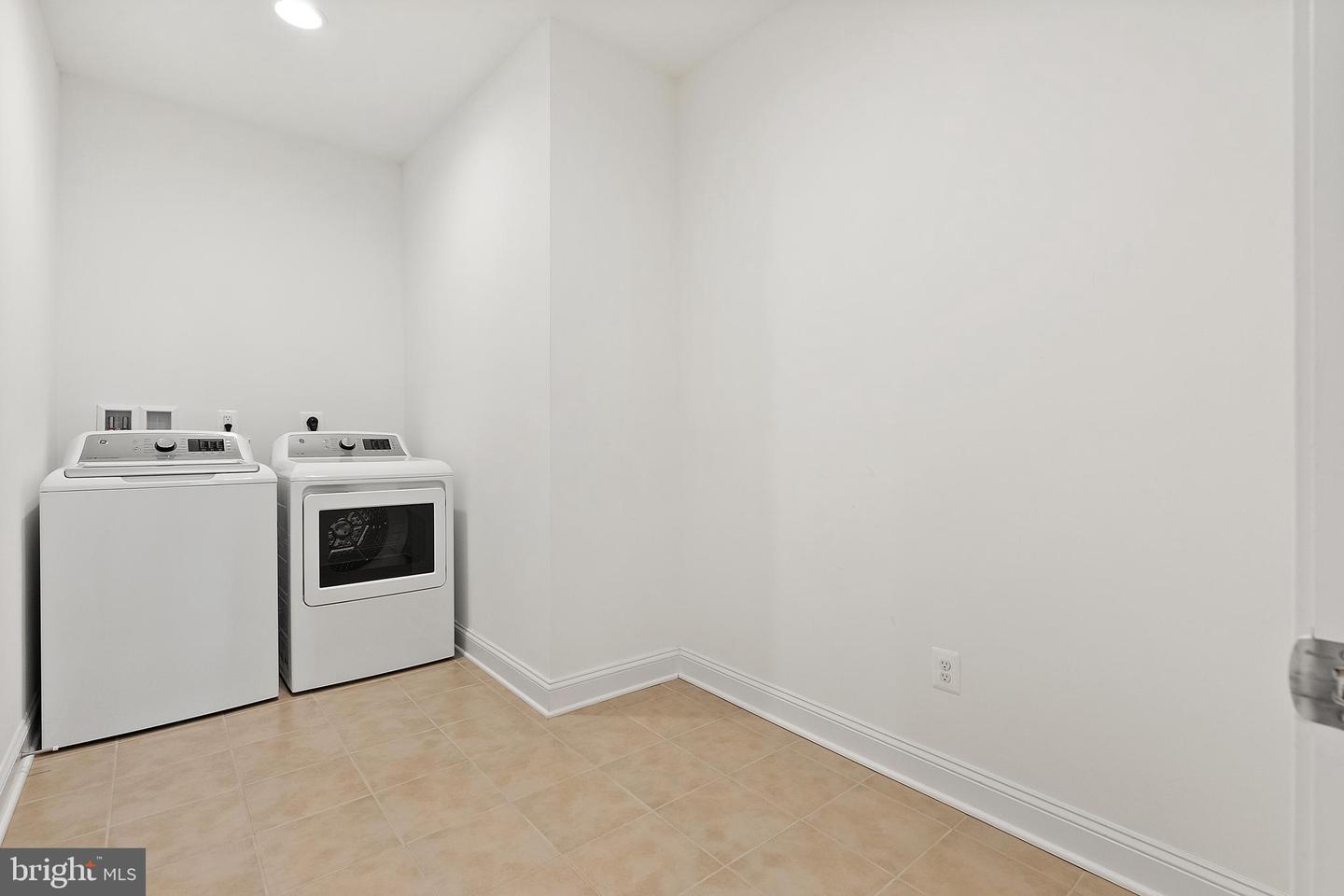 118 MILKWEED DR, LAKE FREDERICK, Virginia 22630, 2 Bedrooms Bedrooms, ,2 BathroomsBathrooms,Residential,For sale,118 MILKWEED DR,VAFV2034522 MLS # VAFV2034522