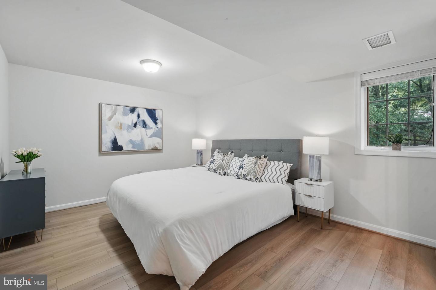 11340 WAPLES MILL RD, OAKTON, Virginia 22124, 5 Bedrooms Bedrooms, ,3 BathroomsBathrooms,Residential,For sale,11340 WAPLES MILL RD,VAFX2243932 MLS # VAFX2243932