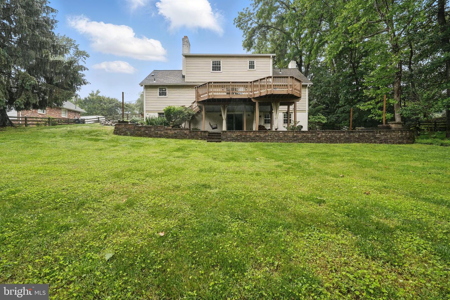 11340 WAPLES MILL RD, OAKTON, Virginia 22124, 5 Bedrooms Bedrooms, ,3 BathroomsBathrooms,Residential,For sale,11340 WAPLES MILL RD,VAFX2243932 MLS # VAFX2243932