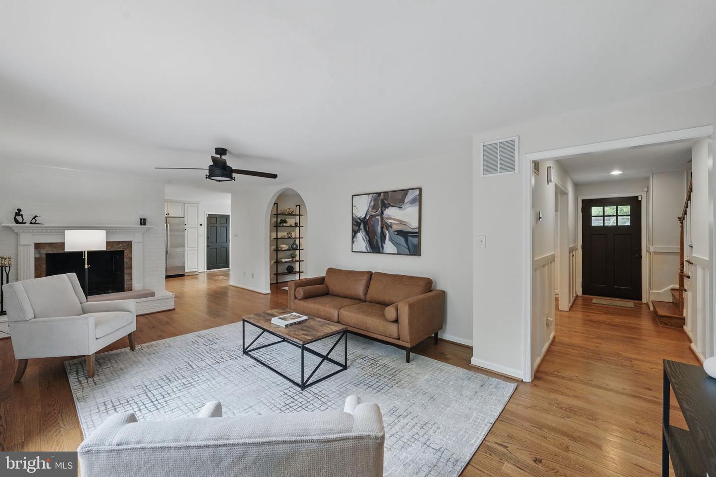 11340 WAPLES MILL RD, OAKTON, Virginia 22124, 5 Bedrooms Bedrooms, ,3 BathroomsBathrooms,Residential,For sale,11340 WAPLES MILL RD,VAFX2243932 MLS # VAFX2243932