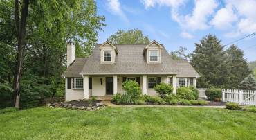 11340 WAPLES MILL RD, OAKTON, Virginia 22124, 5 Bedrooms Bedrooms, ,3 BathroomsBathrooms,Residential,For sale,11340 WAPLES MILL RD,VAFX2243932 MLS # VAFX2243932