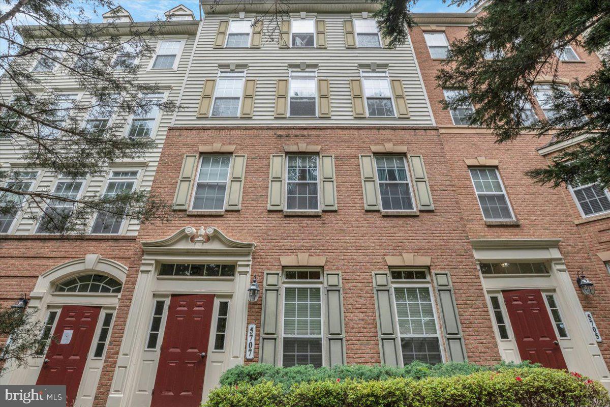 5707 CALLCOTT WAY #G, ALEXANDRIA, Virginia 22312, 3 Bedrooms Bedrooms, ,2 BathroomsBathrooms,Residential,For sale,5707 CALLCOTT WAY #G,VAFX2243946 MLS # VAFX2243946