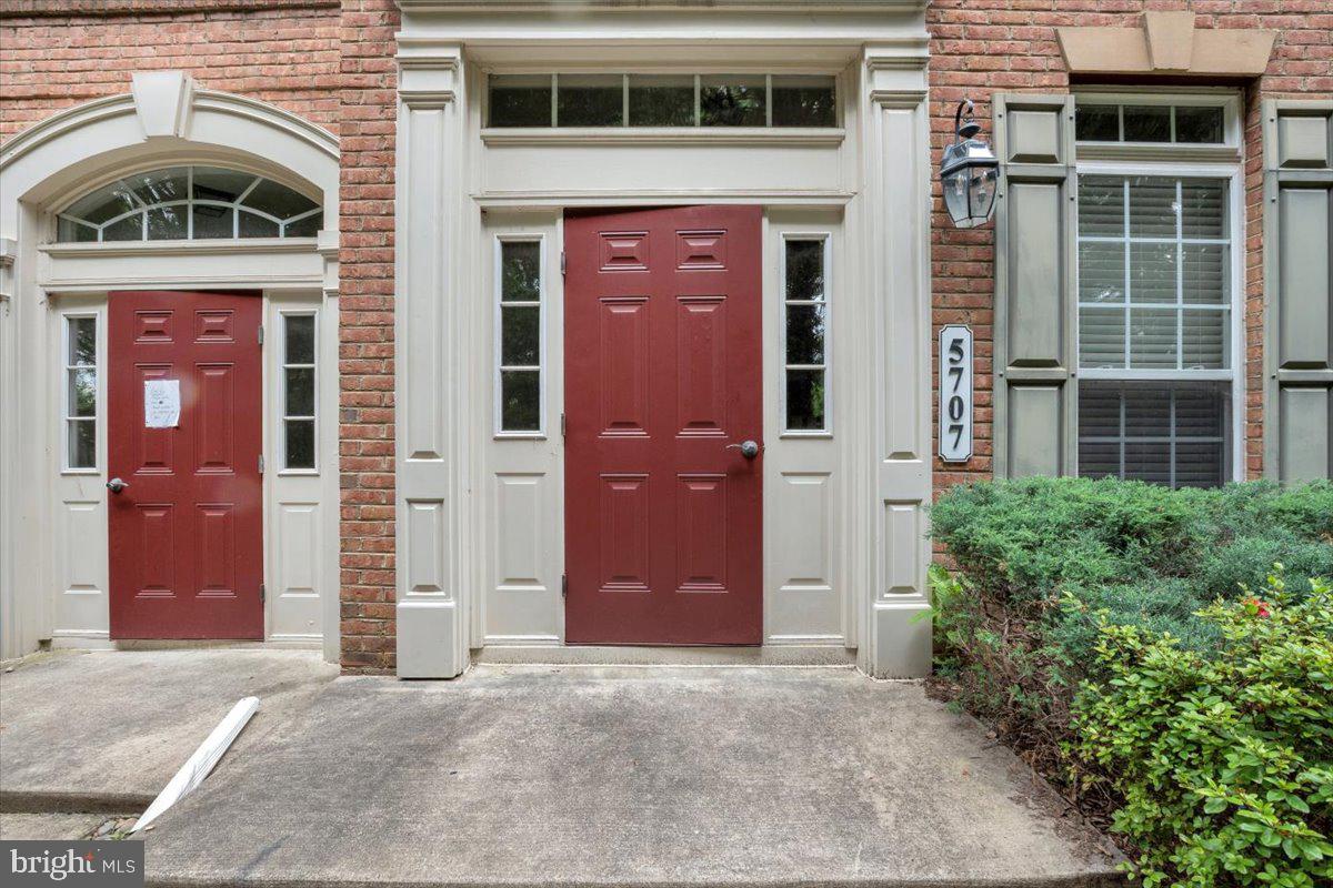 5707 CALLCOTT WAY #G, ALEXANDRIA, Virginia 22312, 3 Bedrooms Bedrooms, ,2 BathroomsBathrooms,Residential,For sale,5707 CALLCOTT WAY #G,VAFX2243946 MLS # VAFX2243946