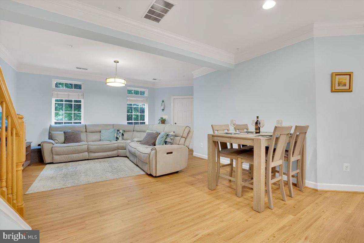 5707 CALLCOTT WAY #G, ALEXANDRIA, Virginia 22312, 3 Bedrooms Bedrooms, ,2 BathroomsBathrooms,Residential,For sale,5707 CALLCOTT WAY #G,VAFX2243946 MLS # VAFX2243946