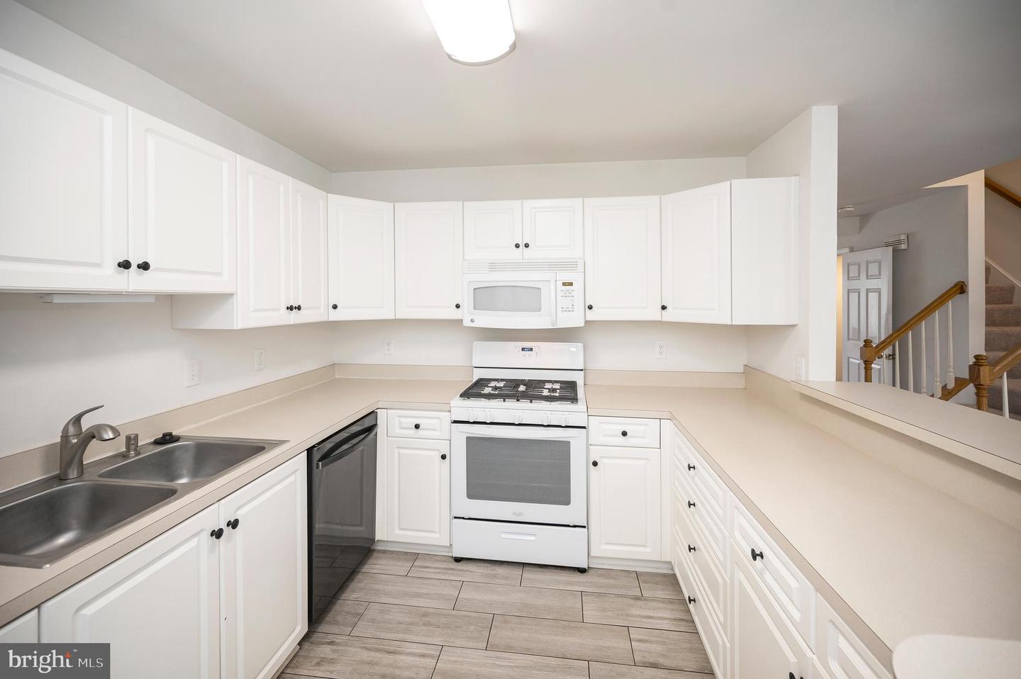 307 STAFFORD GLEN CT, STAFFORD, Virginia 22554, 2 Bedrooms Bedrooms, ,3 BathroomsBathrooms,Residential,For sale,307 STAFFORD GLEN CT,VAST2039296 MLS # VAST2039296