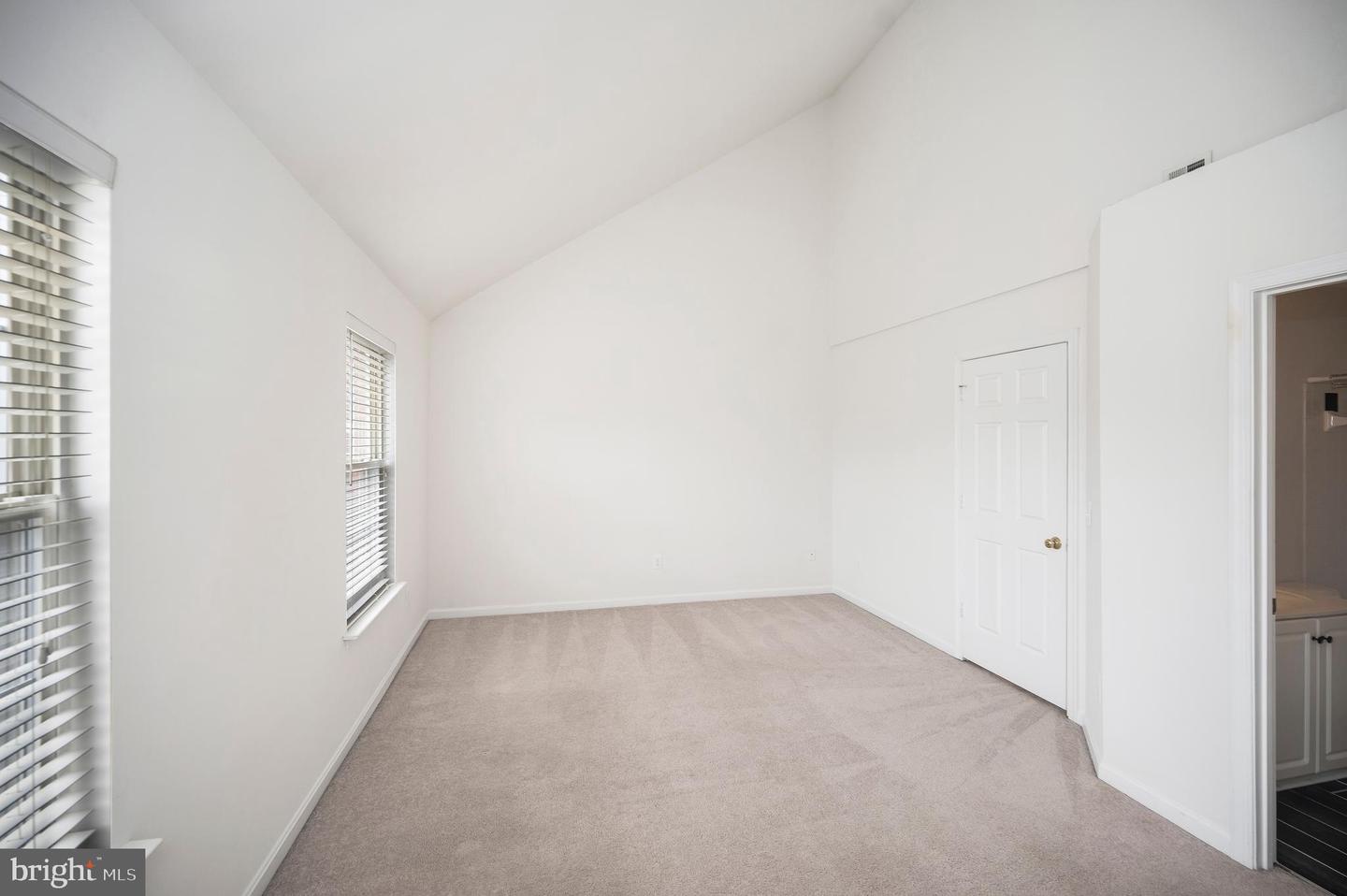 307 STAFFORD GLEN CT, STAFFORD, Virginia 22554, 2 Bedrooms Bedrooms, ,3 BathroomsBathrooms,Residential,For sale,307 STAFFORD GLEN CT,VAST2039296 MLS # VAST2039296