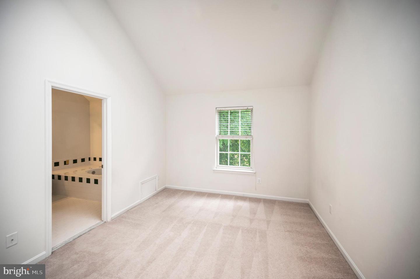 307 STAFFORD GLEN CT, STAFFORD, Virginia 22554, 2 Bedrooms Bedrooms, ,3 BathroomsBathrooms,Residential,For sale,307 STAFFORD GLEN CT,VAST2039296 MLS # VAST2039296