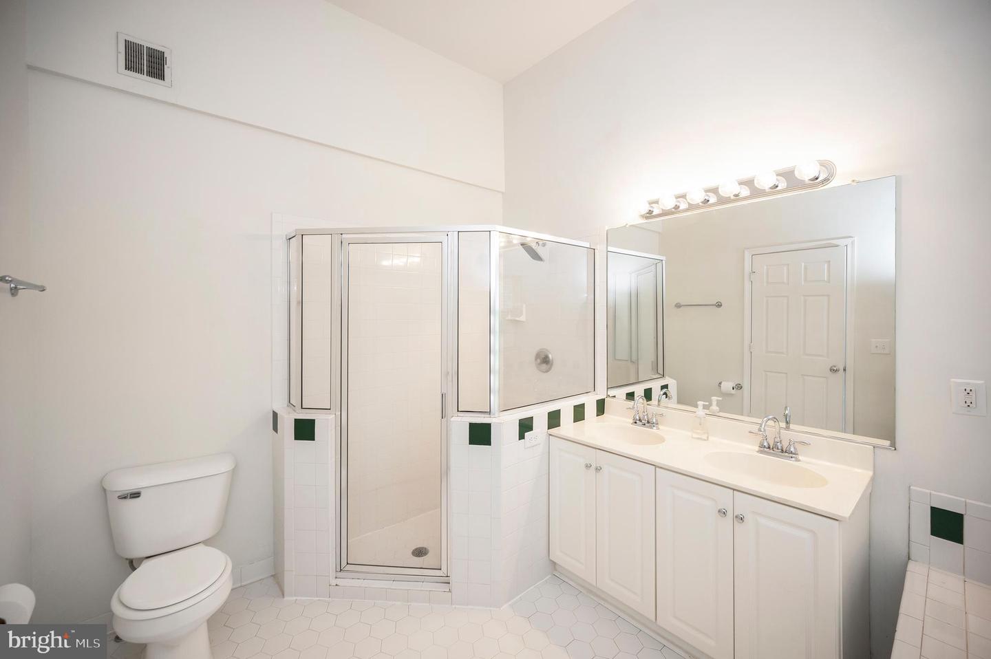 307 STAFFORD GLEN CT, STAFFORD, Virginia 22554, 2 Bedrooms Bedrooms, ,3 BathroomsBathrooms,Residential,For sale,307 STAFFORD GLEN CT,VAST2039296 MLS # VAST2039296