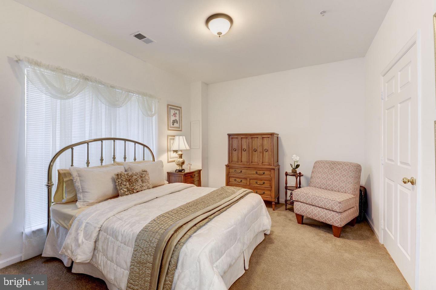 6527 GRANGE LN #202, ALEXANDRIA, Virginia 22315, 3 Bedrooms Bedrooms, ,2 BathroomsBathrooms,Residential,For sale,6527 GRANGE LN #202,VAFX2244094 MLS # VAFX2244094