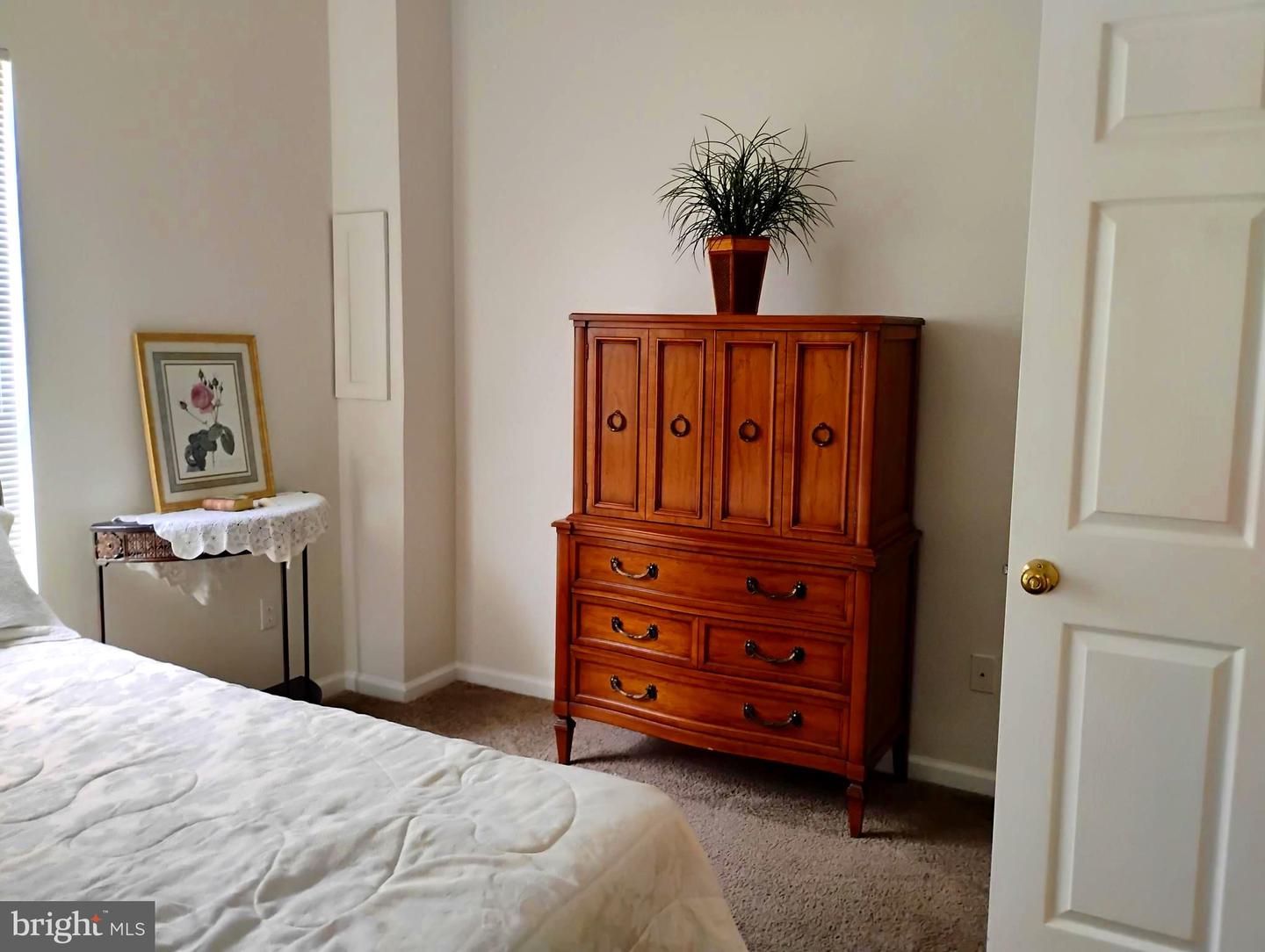 6527 GRANGE LN #202, ALEXANDRIA, Virginia 22315, 3 Bedrooms Bedrooms, ,2 BathroomsBathrooms,Residential,For sale,6527 GRANGE LN #202,VAFX2244094 MLS # VAFX2244094