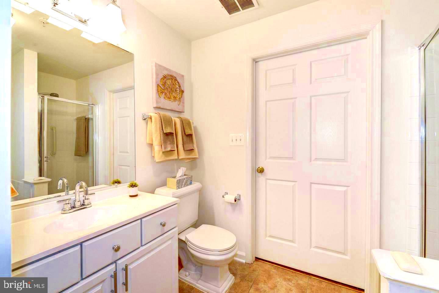 6527 GRANGE LN #202, ALEXANDRIA, Virginia 22315, 3 Bedrooms Bedrooms, ,2 BathroomsBathrooms,Residential,For sale,6527 GRANGE LN #202,VAFX2244094 MLS # VAFX2244094