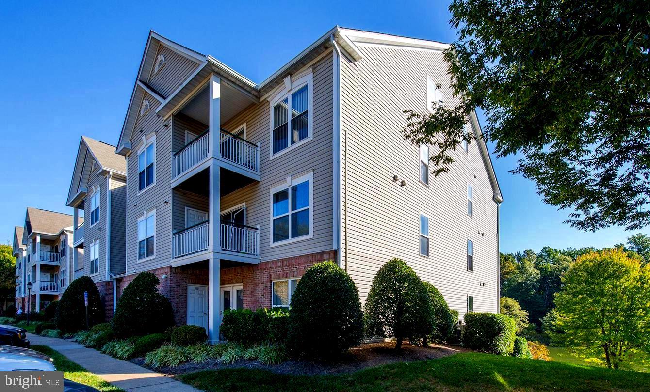 6527 GRANGE LN #202, ALEXANDRIA, Virginia 22315, 3 Bedrooms Bedrooms, ,2 BathroomsBathrooms,Residential,For sale,6527 GRANGE LN #202,VAFX2244094 MLS # VAFX2244094