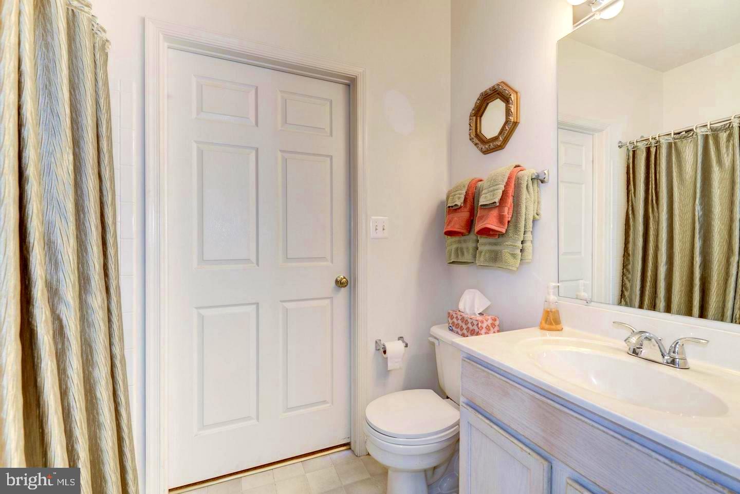 6527 GRANGE LN #202, ALEXANDRIA, Virginia 22315, 3 Bedrooms Bedrooms, ,2 BathroomsBathrooms,Residential,For sale,6527 GRANGE LN #202,VAFX2244094 MLS # VAFX2244094