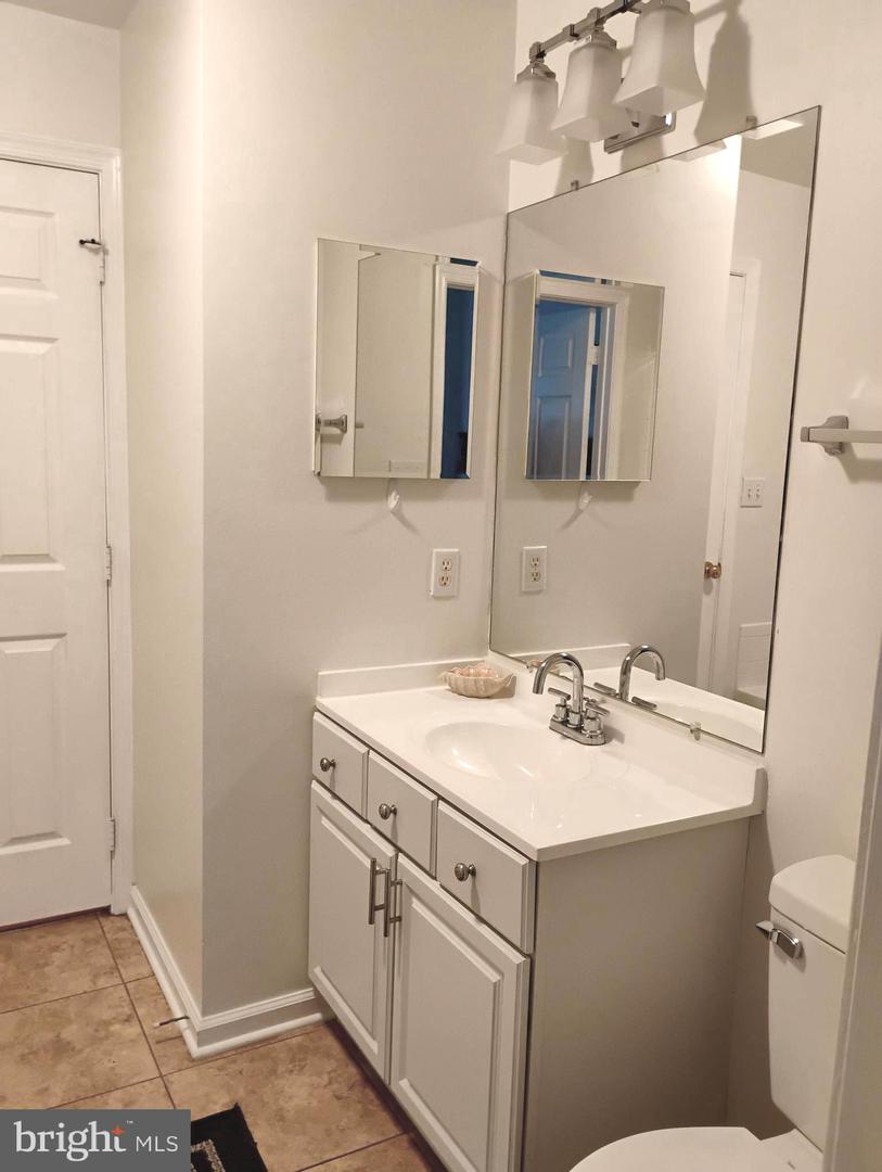6527 GRANGE LN #202, ALEXANDRIA, Virginia 22315, 3 Bedrooms Bedrooms, ,2 BathroomsBathrooms,Residential,For sale,6527 GRANGE LN #202,VAFX2244094 MLS # VAFX2244094