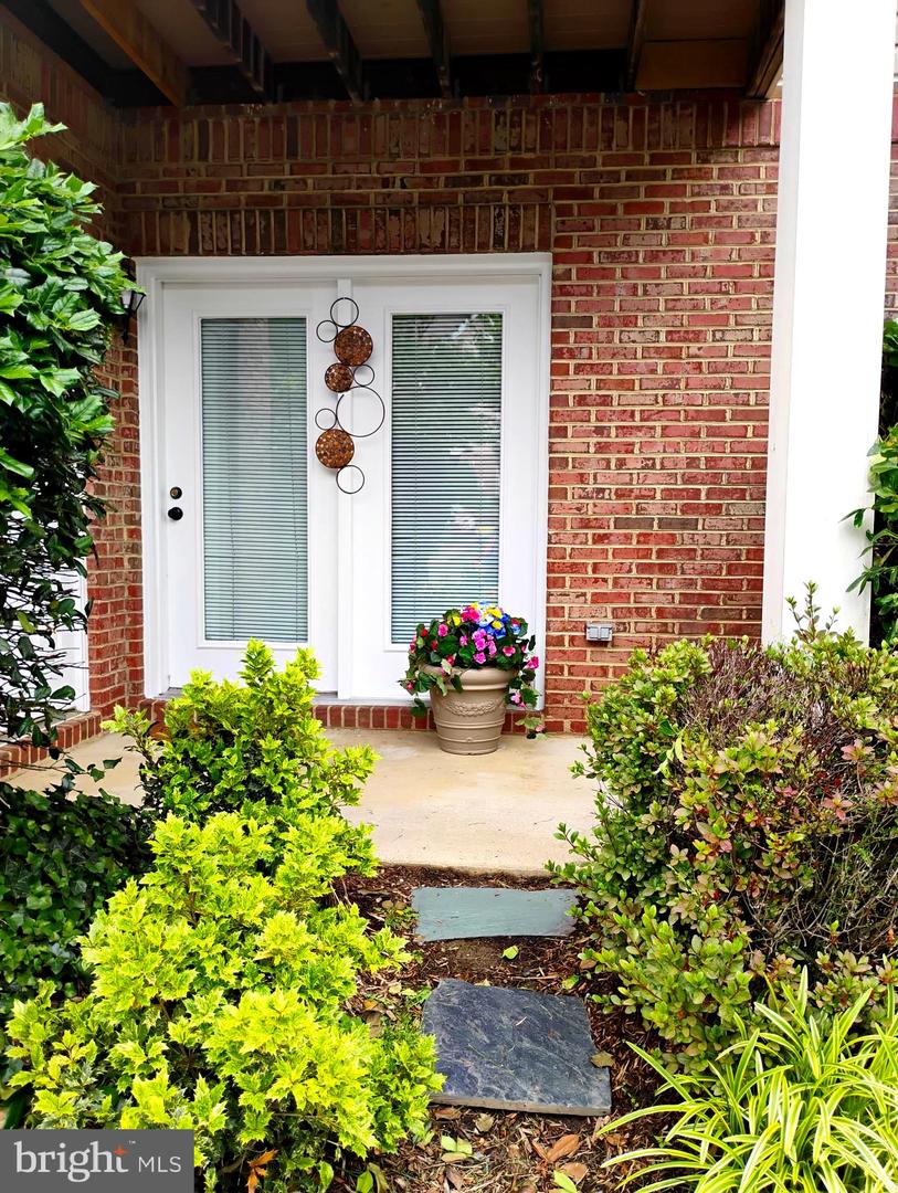 6527 GRANGE LN #202, ALEXANDRIA, Virginia 22315, 3 Bedrooms Bedrooms, ,2 BathroomsBathrooms,Residential,For sale,6527 GRANGE LN #202,VAFX2244094 MLS # VAFX2244094
