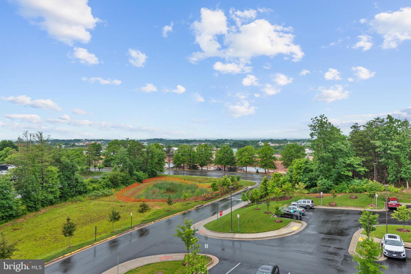 46270 MOUNT ALLEN TER #300, STERLING, Virginia 20164, 2 Bedrooms Bedrooms, ,2 BathroomsBathrooms,Residential,For sale,46270 MOUNT ALLEN TER #300,VALO2098240 MLS # VALO2098240