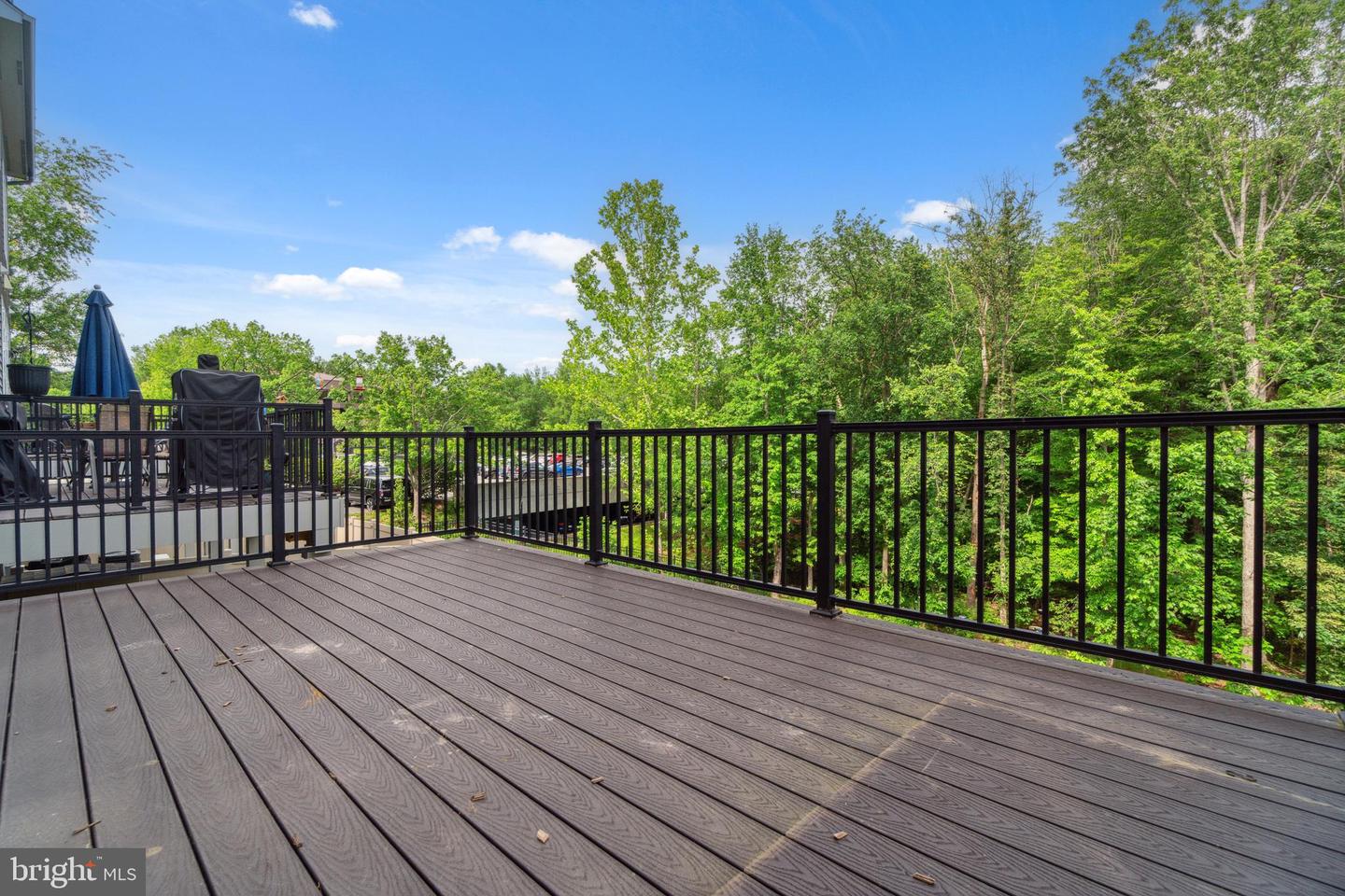 5163 RIDGEVIEW RETREAT DR, CHANTILLY, Virginia 20151, 4 Bedrooms Bedrooms, ,3 BathroomsBathrooms,Residential,For sale,5163 RIDGEVIEW RETREAT DR,VAFX2244110 MLS # VAFX2244110