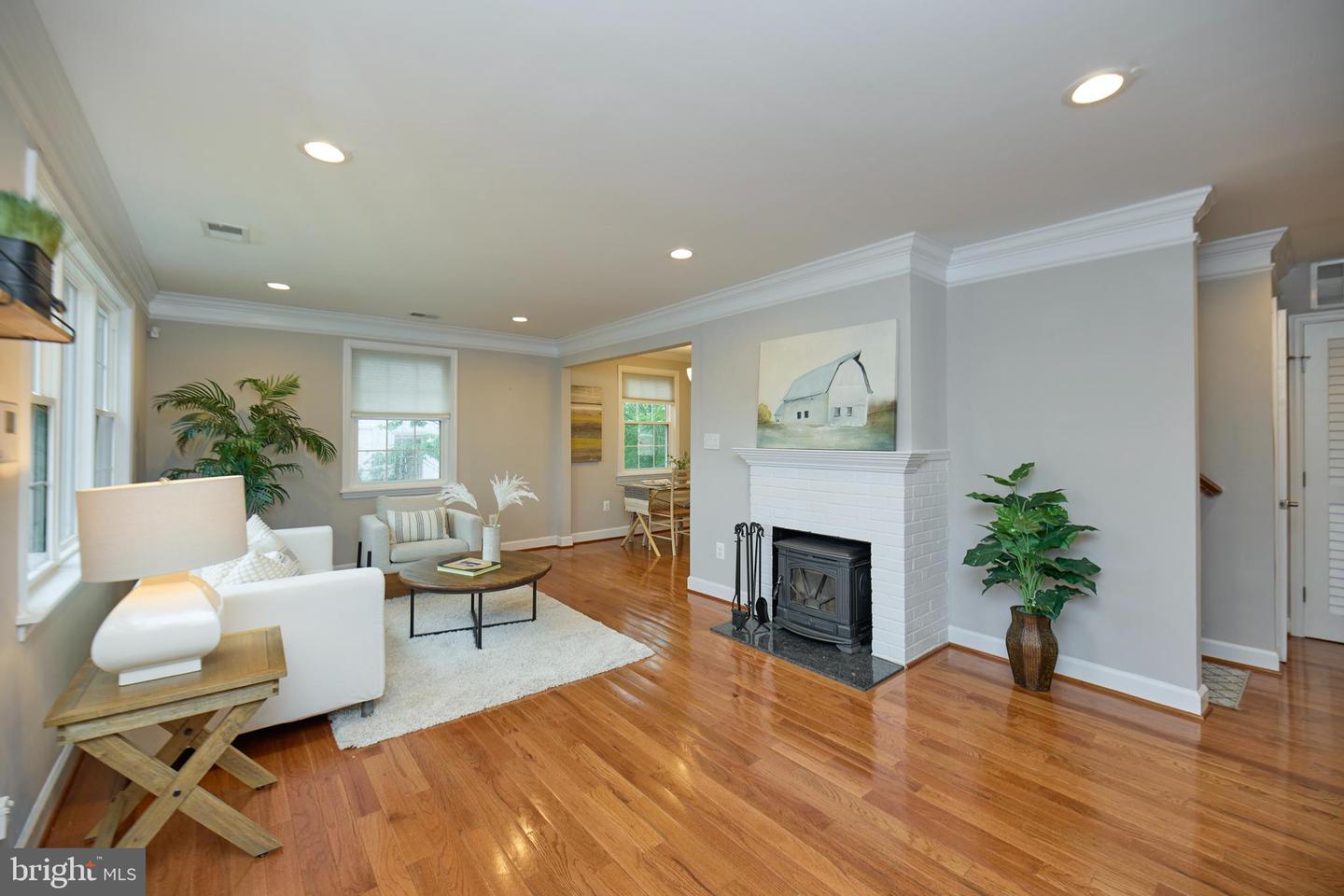 6823 DONAHUE CT, FALLS CHURCH, Virginia 22042, 4 Bedrooms Bedrooms, ,2 BathroomsBathrooms,Residential,For sale,6823 DONAHUE CT,VAFX2244158 MLS # VAFX2244158