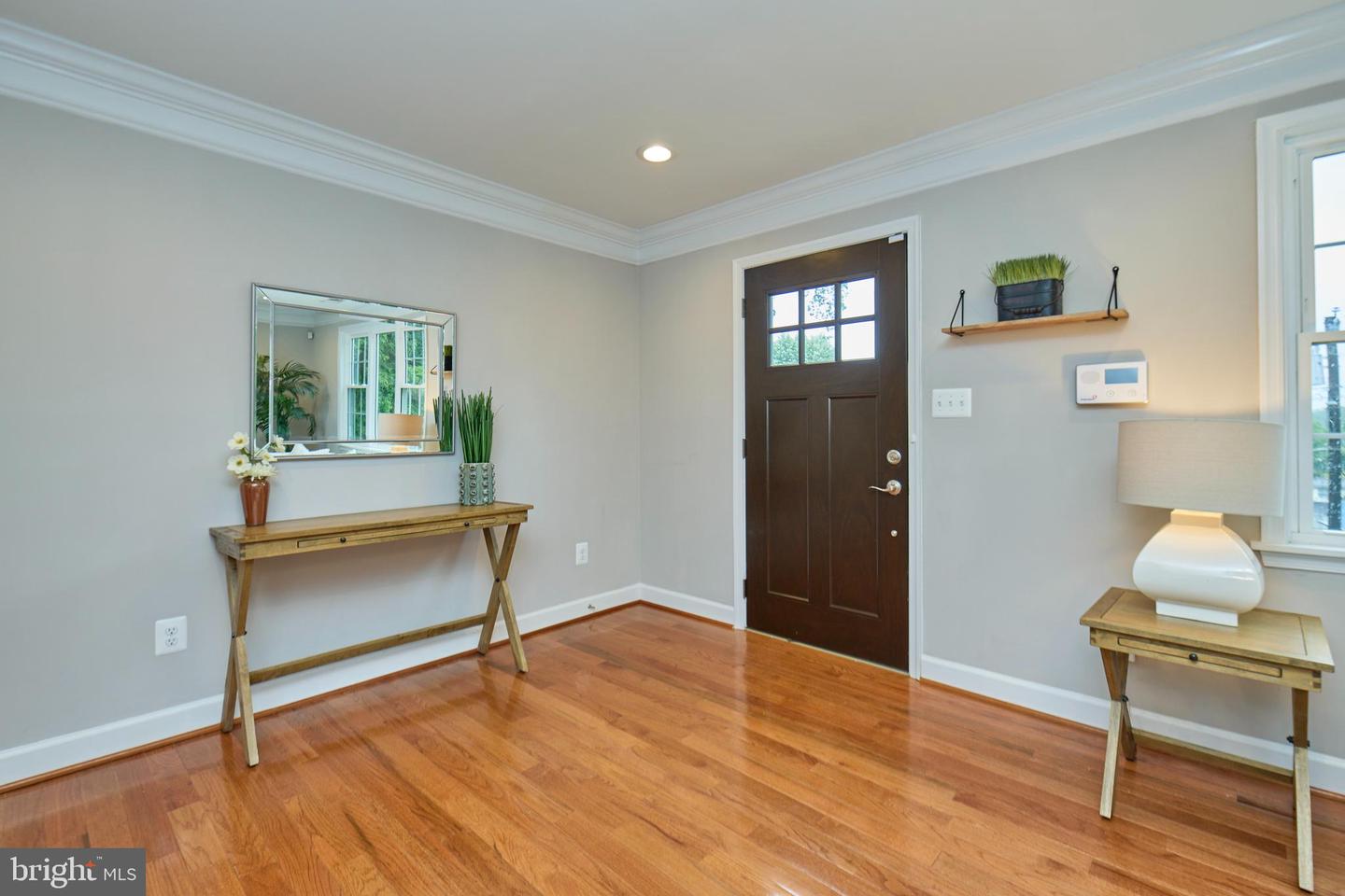 6823 DONAHUE CT, FALLS CHURCH, Virginia 22042, 4 Bedrooms Bedrooms, ,2 BathroomsBathrooms,Residential,For sale,6823 DONAHUE CT,VAFX2244158 MLS # VAFX2244158