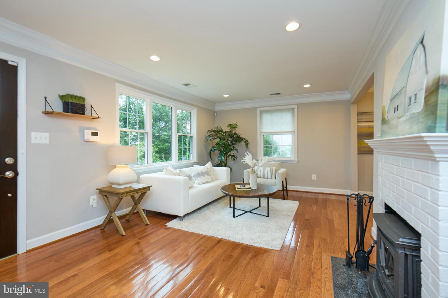 6823 DONAHUE CT, FALLS CHURCH, Virginia 22042, 4 Bedrooms Bedrooms, ,2 BathroomsBathrooms,Residential,For sale,6823 DONAHUE CT,VAFX2244158 MLS # VAFX2244158