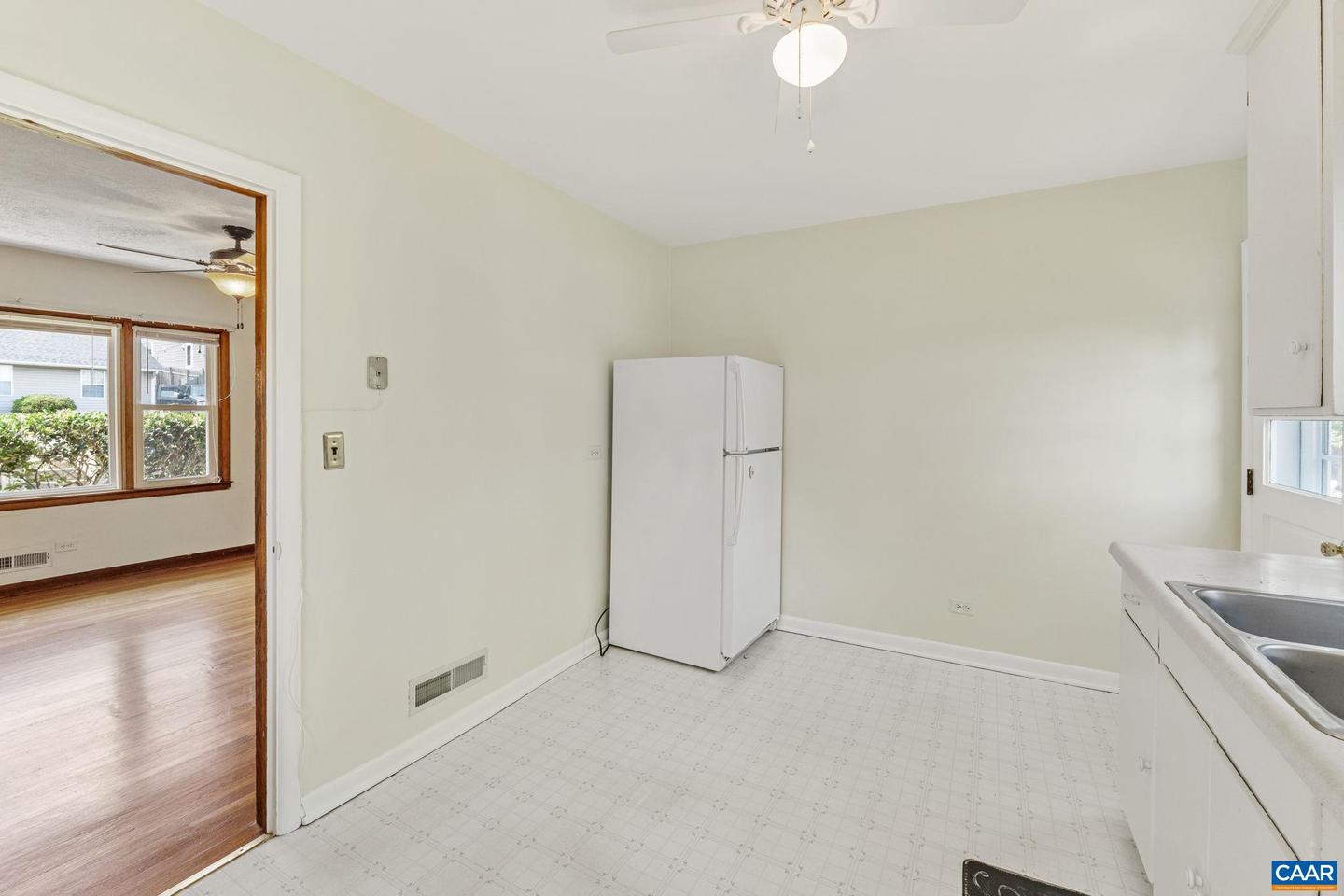 1026 MARTIN ST, CHARLOTTESVILLE, Virginia 22901, 3 Bedrooms Bedrooms, ,1 BathroomBathrooms,Residential,For sale,1026 MARTIN ST,665121 MLS # 665121
