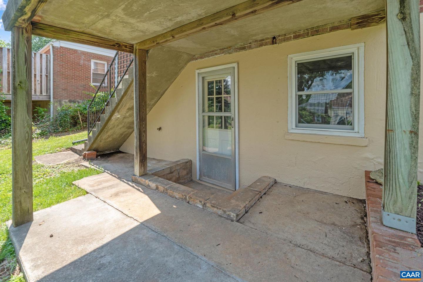 1026 MARTIN ST, CHARLOTTESVILLE, Virginia 22901, 3 Bedrooms Bedrooms, ,1 BathroomBathrooms,Residential,For sale,1026 MARTIN ST,665121 MLS # 665121