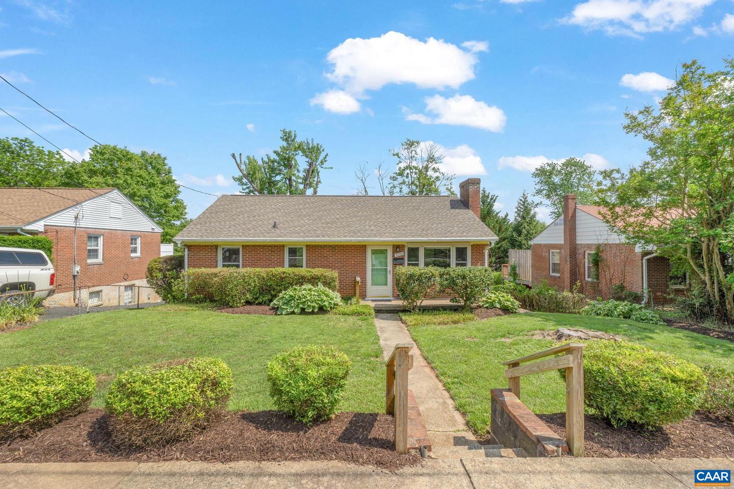 1026 MARTIN ST, CHARLOTTESVILLE, Virginia 22901, 3 Bedrooms Bedrooms, ,1 BathroomBathrooms,Residential,For sale,1026 MARTIN ST,665121 MLS # 665121