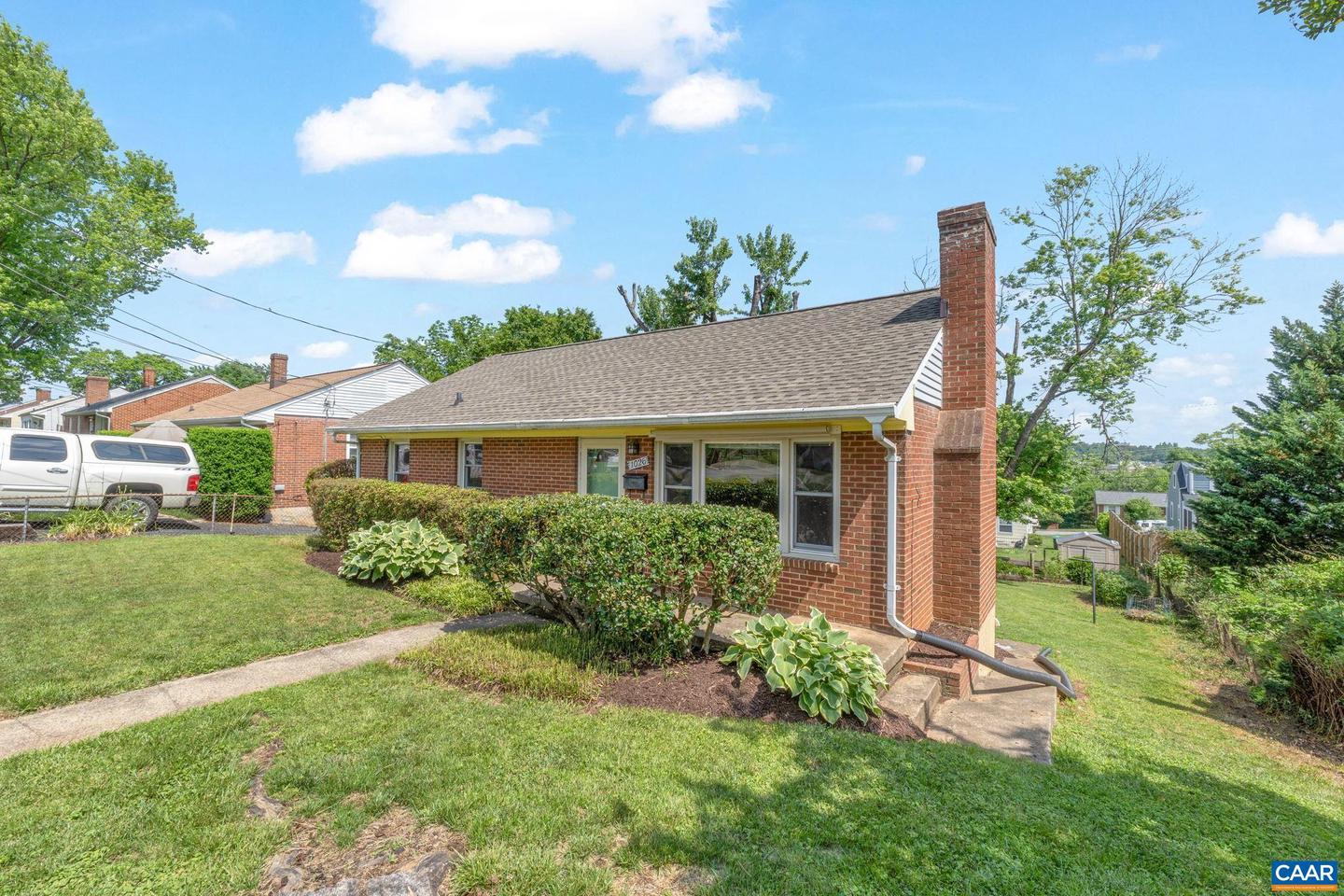 1026 MARTIN ST, CHARLOTTESVILLE, Virginia 22901, 3 Bedrooms Bedrooms, ,1 BathroomBathrooms,Residential,For sale,1026 MARTIN ST,665121 MLS # 665121
