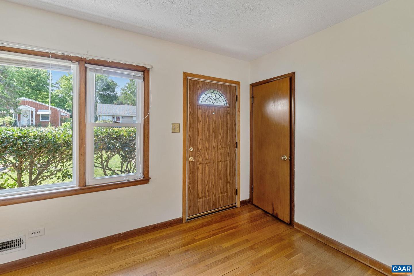 1026 MARTIN ST, CHARLOTTESVILLE, Virginia 22901, 3 Bedrooms Bedrooms, ,1 BathroomBathrooms,Residential,For sale,1026 MARTIN ST,665121 MLS # 665121