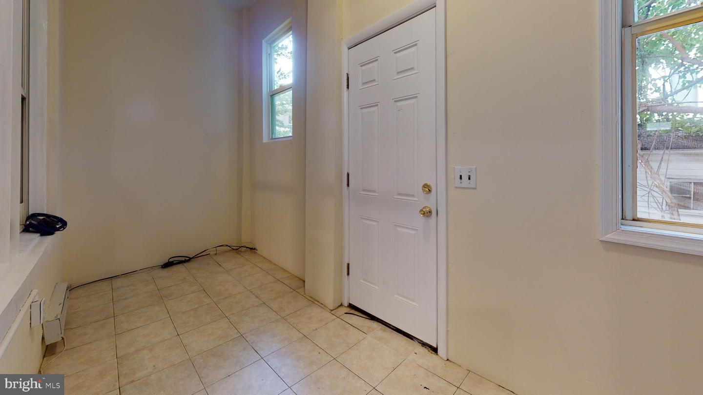 3220 WARDER ST NW, WASHINGTON, District Of Columbia 20010, 3 Bedrooms Bedrooms, ,4 BathroomsBathrooms,Residential,For sale,3220 WARDER ST NW,DCDC2203194 MLS # DCDC2203194