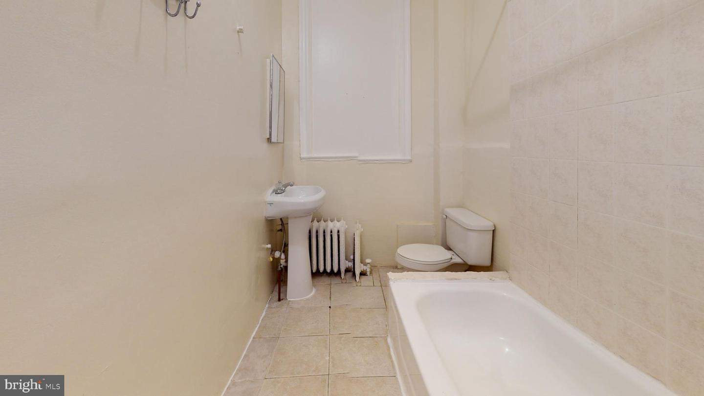 3220 WARDER ST NW, WASHINGTON, District Of Columbia 20010, 3 Bedrooms Bedrooms, ,4 BathroomsBathrooms,Residential,For sale,3220 WARDER ST NW,DCDC2203194 MLS # DCDC2203194