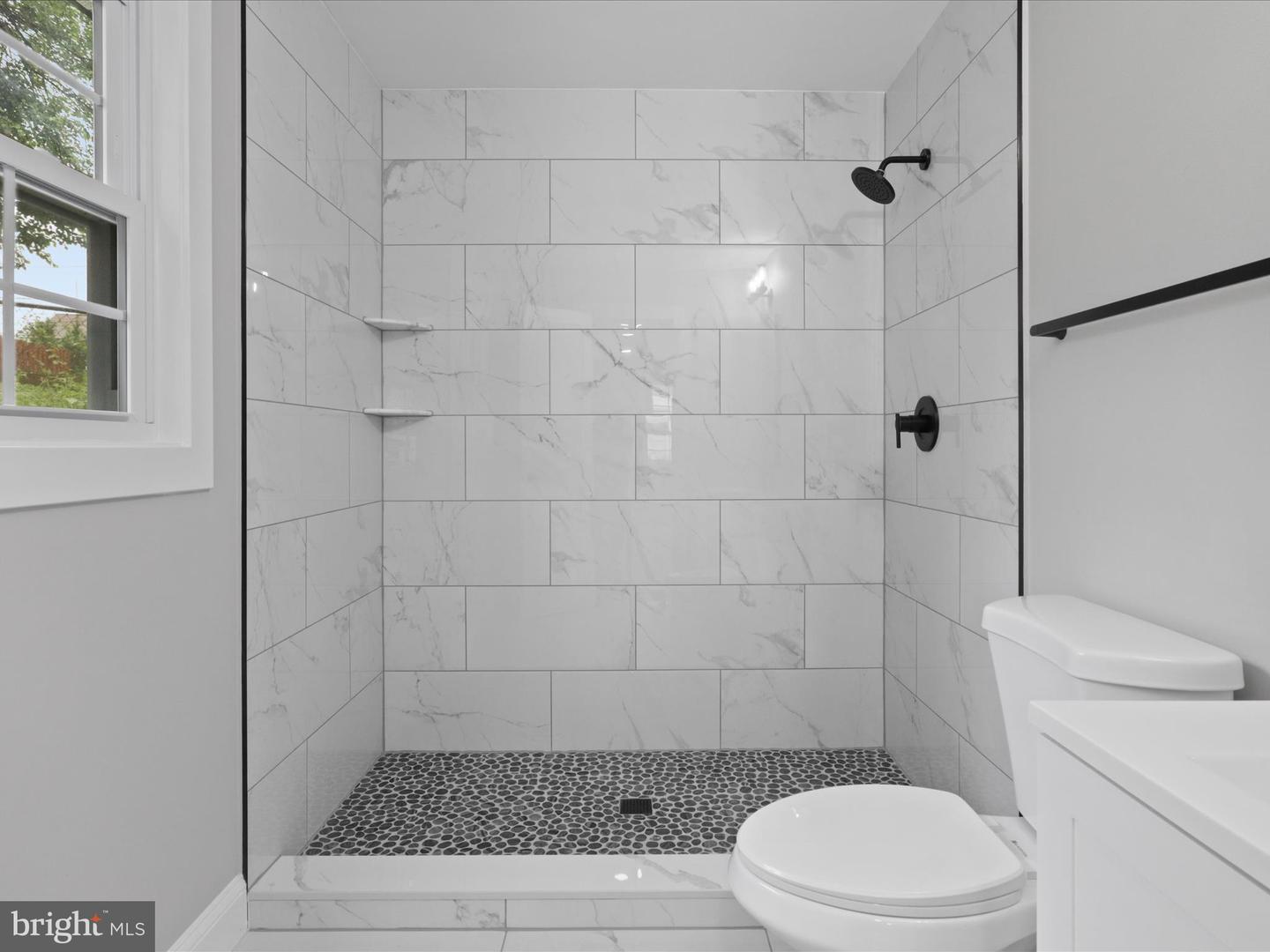 5105 11TH ST S, ARLINGTON, Virginia 22204, 3 Bedrooms Bedrooms, ,2 BathroomsBathrooms,Residential,For sale,5105 11TH ST S,VAAR2058424 MLS # VAAR2058424