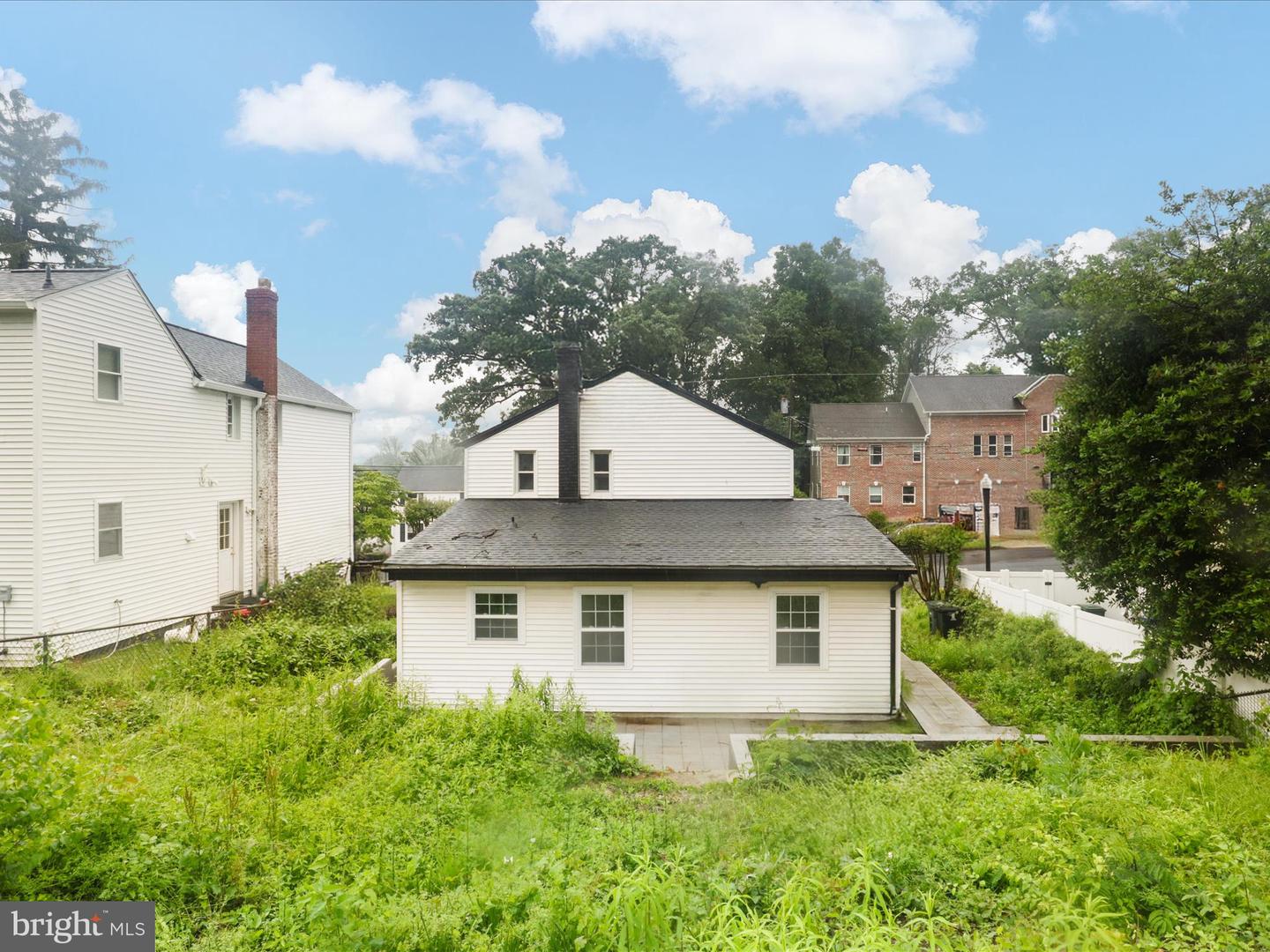 5105 11TH ST S, ARLINGTON, Virginia 22204, 3 Bedrooms Bedrooms, ,2 BathroomsBathrooms,Residential,For sale,5105 11TH ST S,VAAR2058424 MLS # VAAR2058424