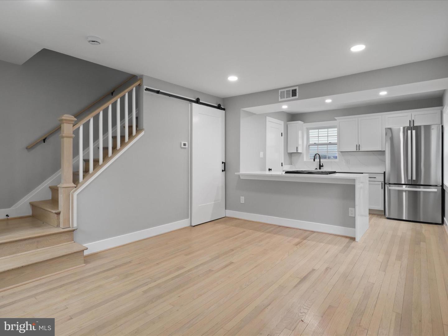 5105 11TH ST S, ARLINGTON, Virginia 22204, 3 Bedrooms Bedrooms, ,2 BathroomsBathrooms,Residential,For sale,5105 11TH ST S,VAAR2058424 MLS # VAAR2058424