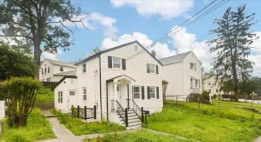 5105 11TH ST S, ARLINGTON, Virginia 22204, 3 Bedrooms Bedrooms, ,2 BathroomsBathrooms,Residential,For sale,5105 11TH ST S,VAAR2058424 MLS # VAAR2058424