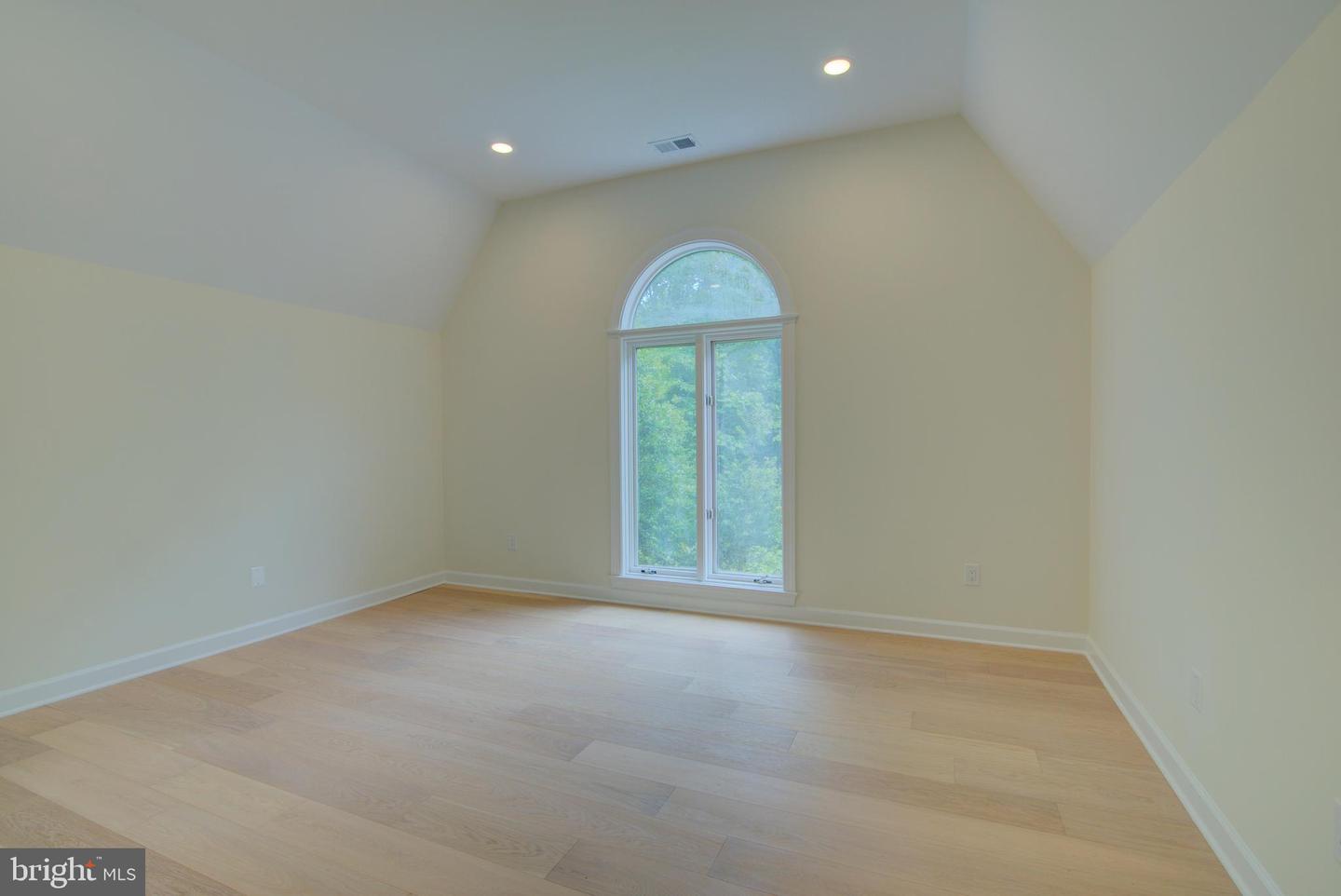 10124 WENDOVER DR, VIENNA, Virginia 22181, 7 Bedrooms Bedrooms, ,8 BathroomsBathrooms,Residential,For sale,10124 WENDOVER DR,VAFX2244266 MLS # VAFX2244266