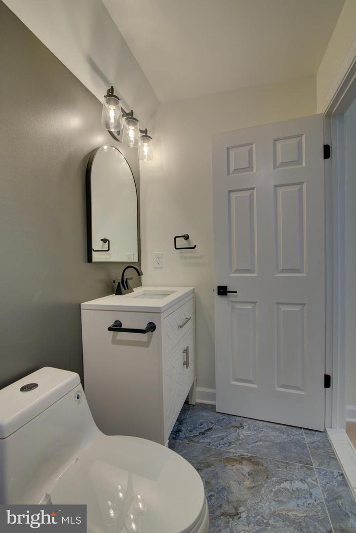 10124 WENDOVER DR, VIENNA, Virginia 22181, 7 Bedrooms Bedrooms, ,8 BathroomsBathrooms,Residential,For sale,10124 WENDOVER DR,VAFX2244266 MLS # VAFX2244266