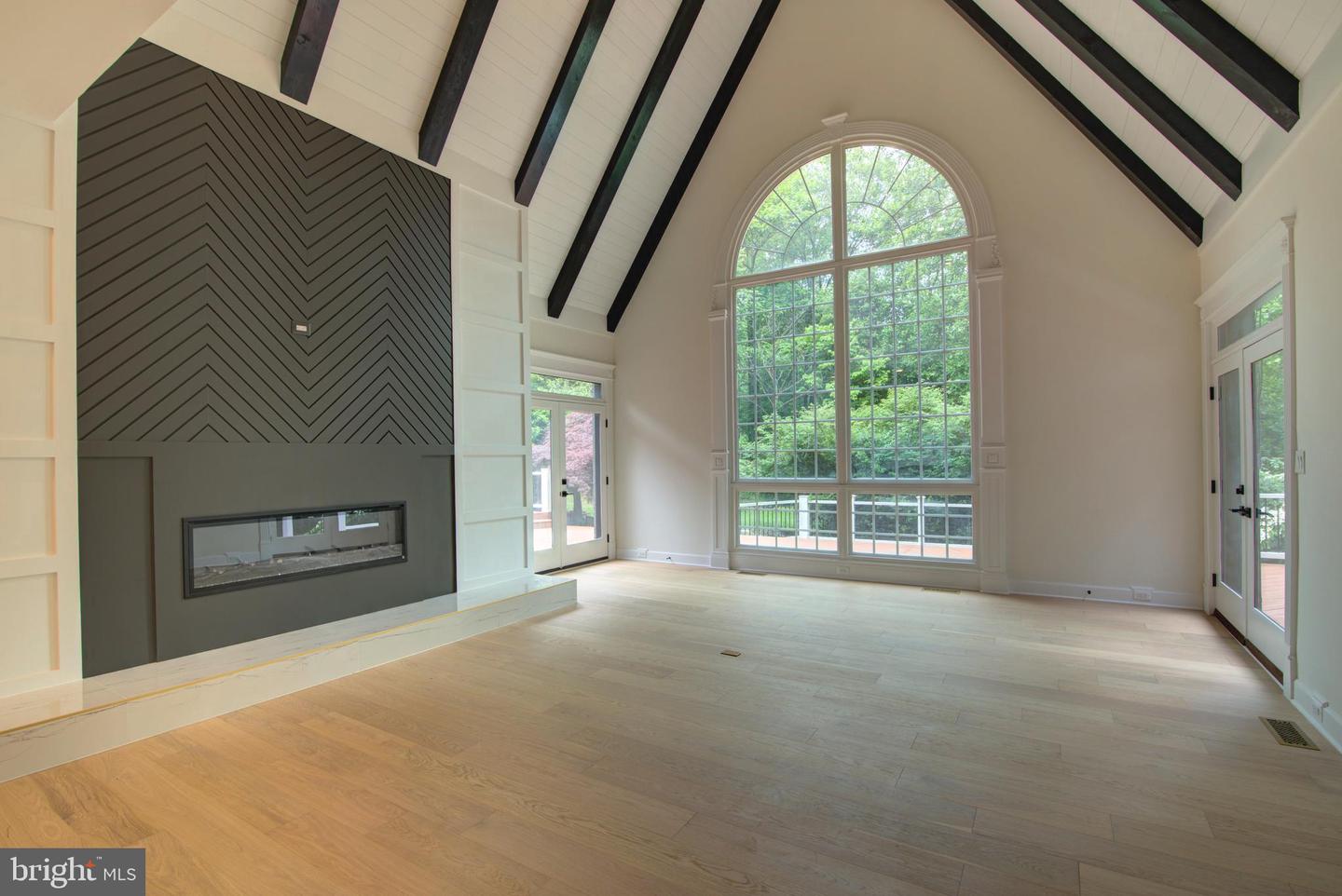 10124 WENDOVER DR, VIENNA, Virginia 22181, 7 Bedrooms Bedrooms, ,8 BathroomsBathrooms,Residential,For sale,10124 WENDOVER DR,VAFX2244266 MLS # VAFX2244266