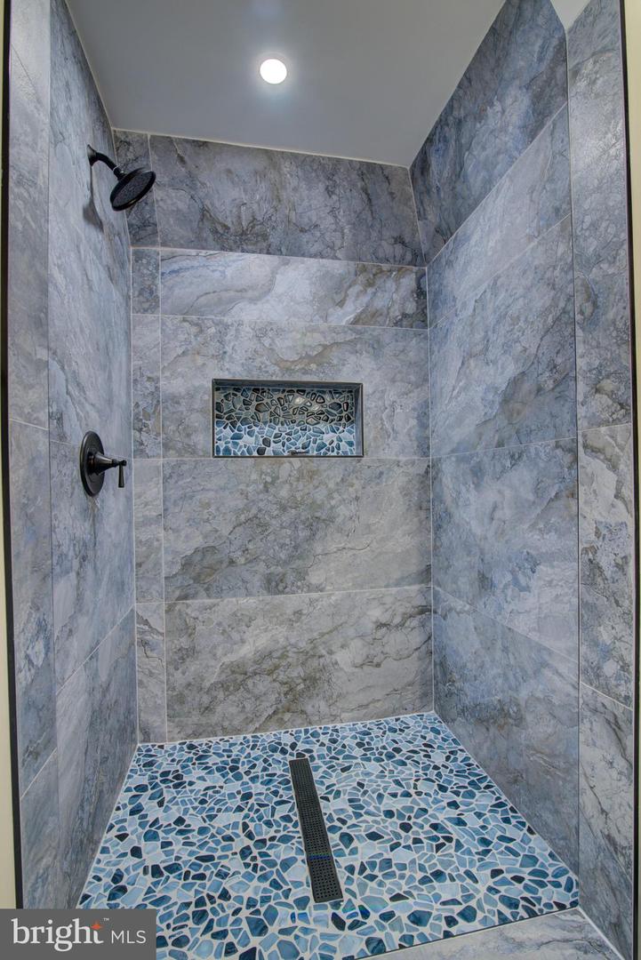 10124 WENDOVER DR, VIENNA, Virginia 22181, 7 Bedrooms Bedrooms, ,8 BathroomsBathrooms,Residential,For sale,10124 WENDOVER DR,VAFX2244266 MLS # VAFX2244266