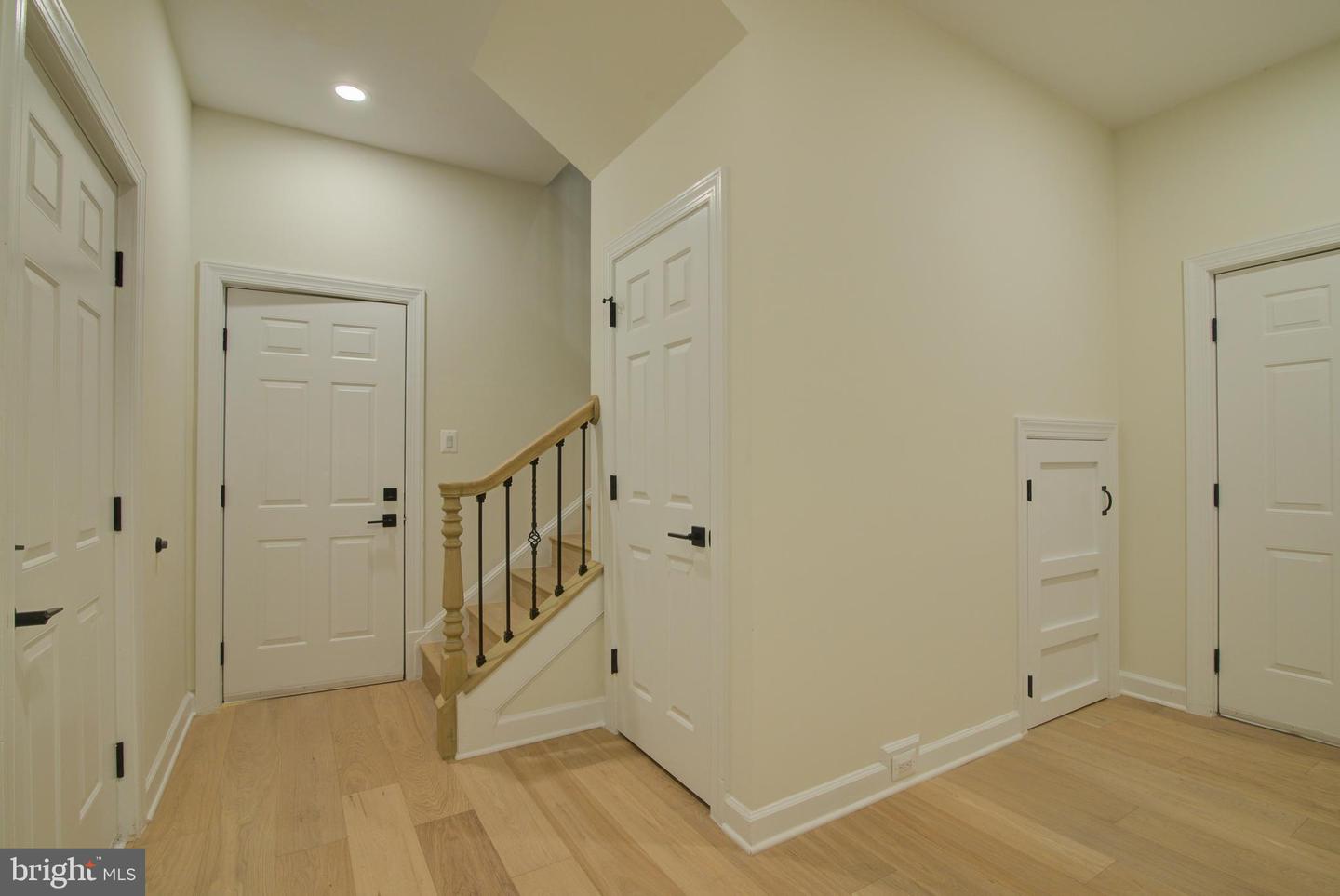 10124 WENDOVER DR, VIENNA, Virginia 22181, 7 Bedrooms Bedrooms, ,8 BathroomsBathrooms,Residential,For sale,10124 WENDOVER DR,VAFX2244266 MLS # VAFX2244266