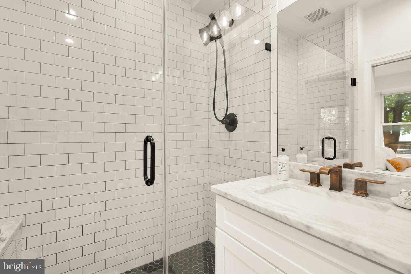 1248 FLORIDA AVE NE, WASHINGTON, District Of Columbia 20002, 4 Bedrooms Bedrooms, ,3 BathroomsBathrooms,Residential,For sale,1248 FLORIDA AVE NE,DCDC2203254 MLS # DCDC2203254